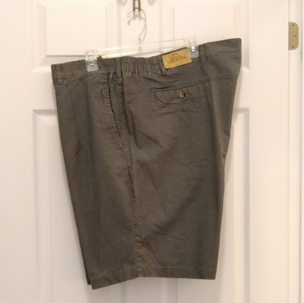 56" Backcountry shorts - NWOT